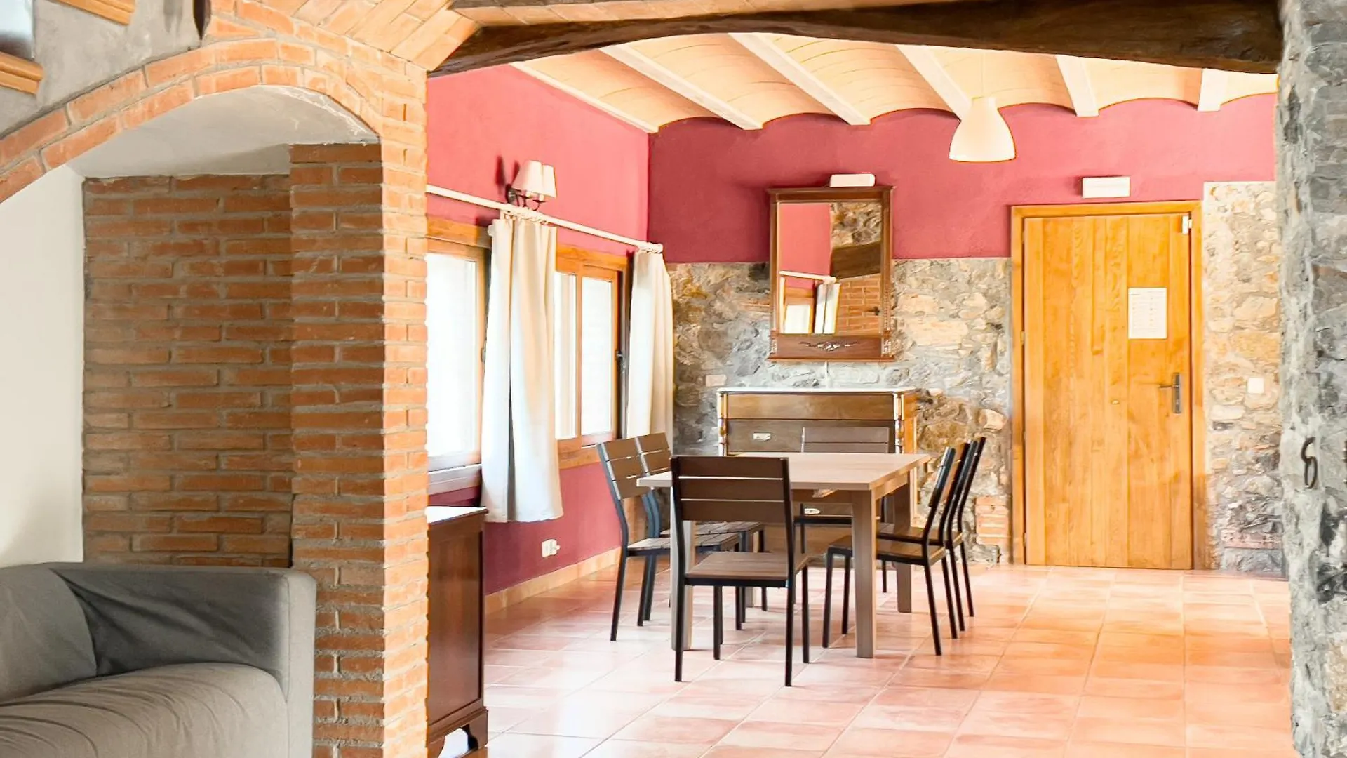 Aiguabella - Allotjaments Rurals Sant Felíu de Pallarols Španělsko