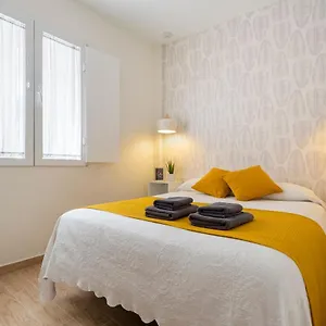 azafran-suites.es-andalucia.com/